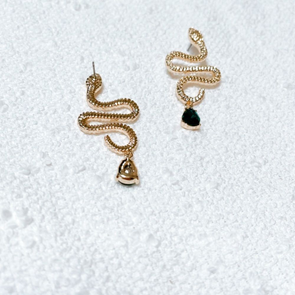 Gold snake earrings M238 - Picture 3 of 3